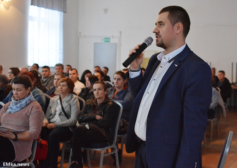 Spotkanie mieszkańców z przedstawicielami firmy