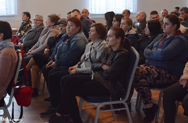 Spotkanie mieszkańców z przedstawicielami firmy