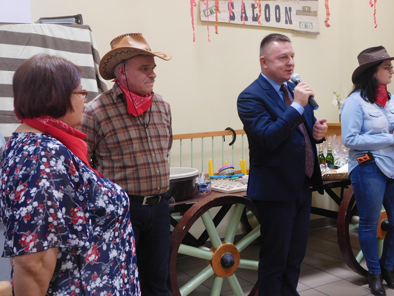 Impreza z okazji Dnia Kobiet w Rakoszycach