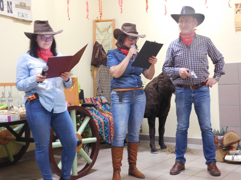 Impreza z okazji Dnia Kobiet w Rakoszycach