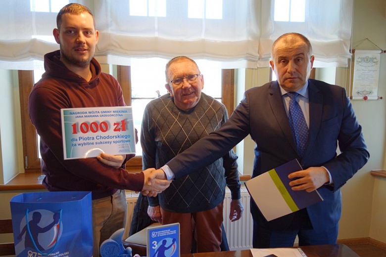Piotr Chodorski otrzymał nagrodę 