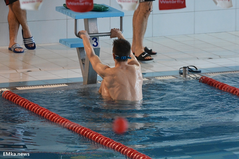 Mistrzostwa na średzkim basenie