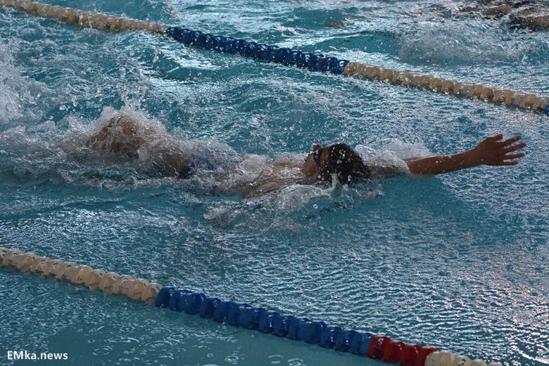 Mistrzostwa na średzkim basenie