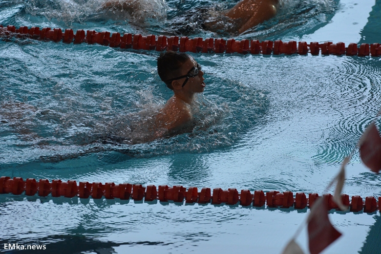 Mistrzostwa na średzkim basenie