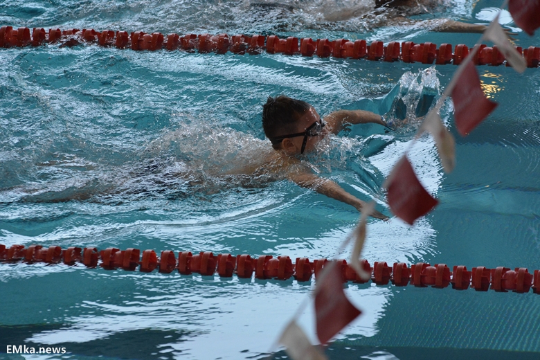 Mistrzostwa na średzkim basenie