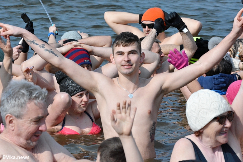 Charytatywne morsowanie dla Alanka