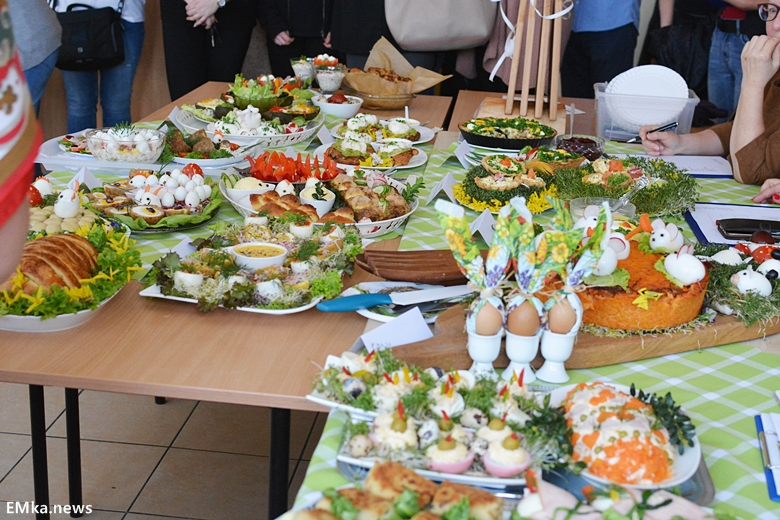 Pierwszy konkurs kulinarny w drugiej edycji konkursu "Najlepsze w powiecie średzkim"