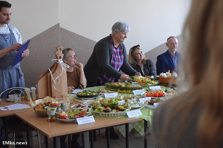 Pierwszy konkurs kulinarny w drugiej edycji konkursu "Najlepsze w powiecie średzkim"
