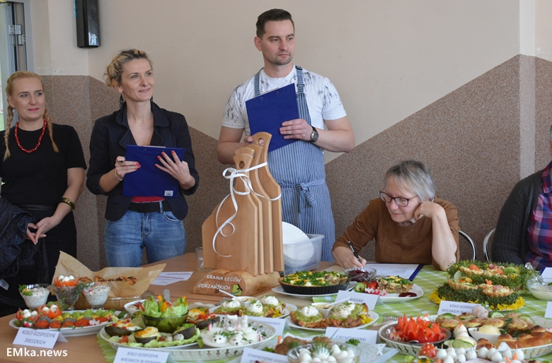 Pierwszy konkurs kulinarny w drugiej edycji konkursu "Najlepsze w powiecie średzkim"