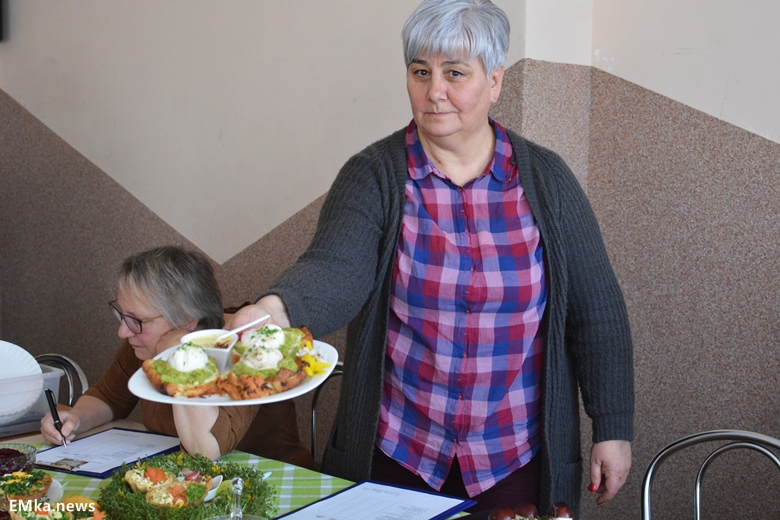 Pierwszy konkurs kulinarny w drugiej edycji konkursu "Najlepsze w powiecie średzkim"