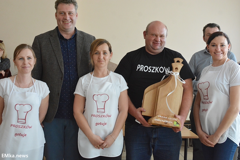 Pierwszy konkurs kulinarny w drugiej edycji konkursu "Najlepsze w powiecie średzkim"