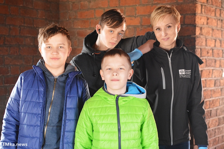 Harcerze wysprzątali wieżę widokową w Środzie Śląskiej