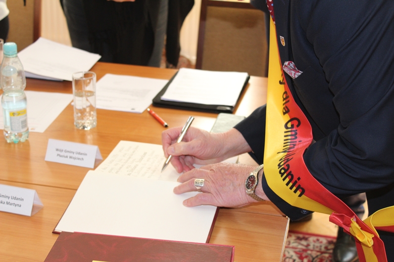 Wręczenie tytułu radnemu Bolesławowi Stachurskiemu