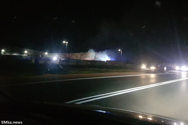 Pożar na terenie zakładu koło Środy Śląskiej