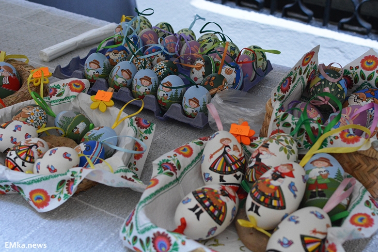 Jarmark Wielkanocny na dziedzińcu muzeum