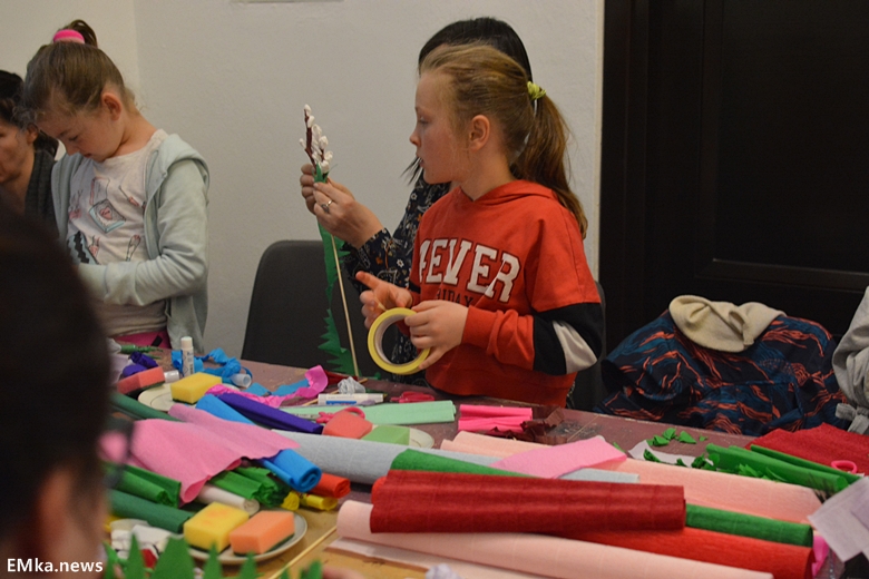 Jarmark Wielkanocny na dziedzińcu muzeum