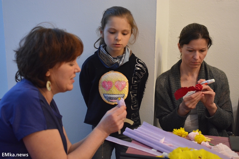 Jarmark Wielkanocny na dziedzińcu muzeum