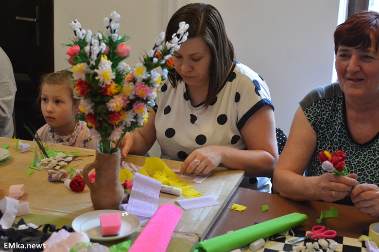 Jarmark Wielkanocny na dziedzińcu muzeum