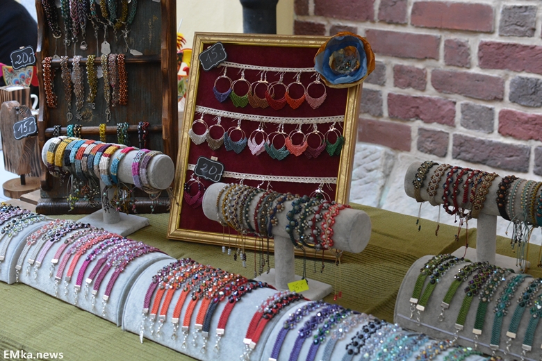 Jarmark Wielkanocny na dziedzińcu muzeum