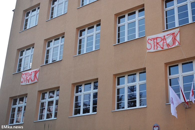 Kolejny dzień strajku nauczycieli w powiecie średzkim