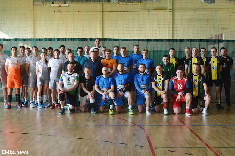 Sobotni turniej siatkówki w Środzie Śląskiej