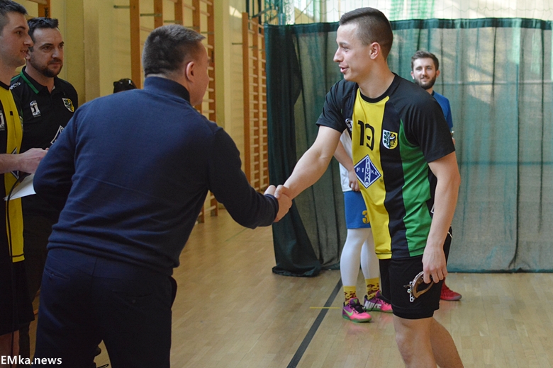 Sobotni turniej siatkówki w Środzie Śląskiej