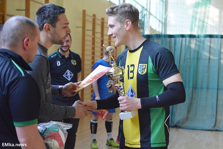 Sobotni turniej siatkówki w Środzie Śląskiej