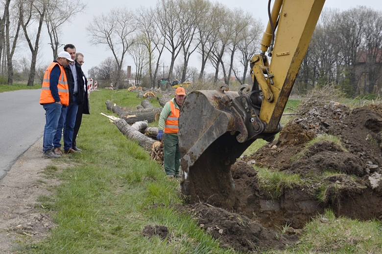 Trwa przebudowa drogi w gminie Udanin