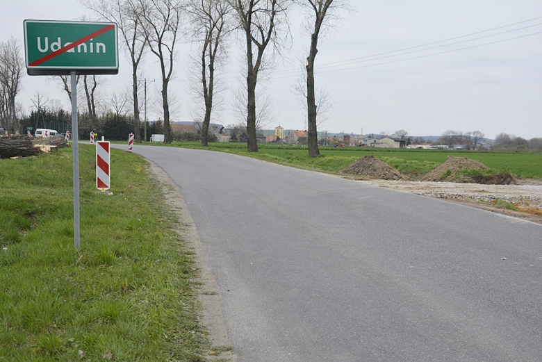 Trwa przebudowa drogi w gminie Udanin