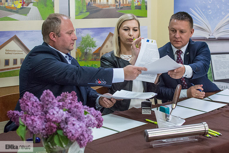 Uroczyste podpisanie umowy i aktu erekcyjnego pod budowę