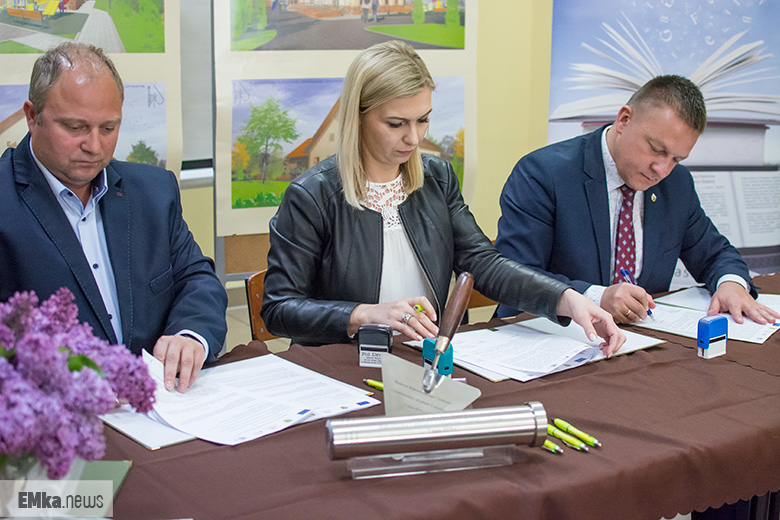 Uroczyste podpisanie umowy i aktu erekcyjnego pod budowę