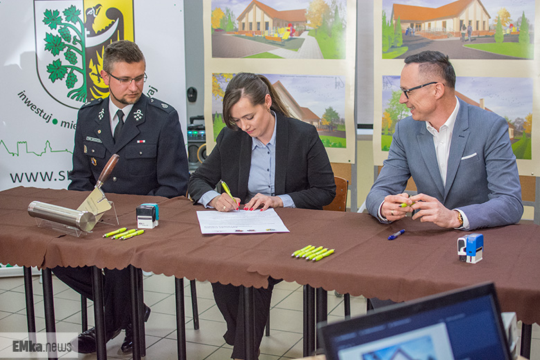 Uroczyste podpisanie umowy i aktu erekcyjnego pod budowę