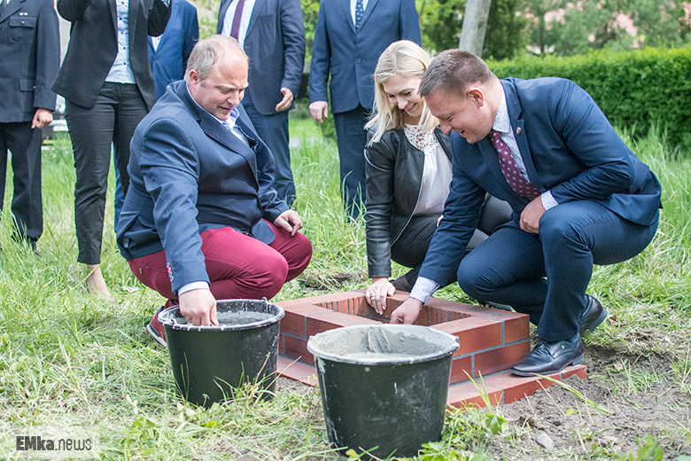 Uroczyste podpisanie umowy i aktu erekcyjnego pod budowę
