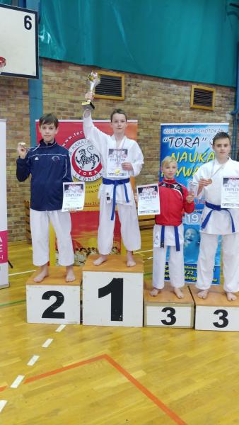 Medale karateków w Legnicy