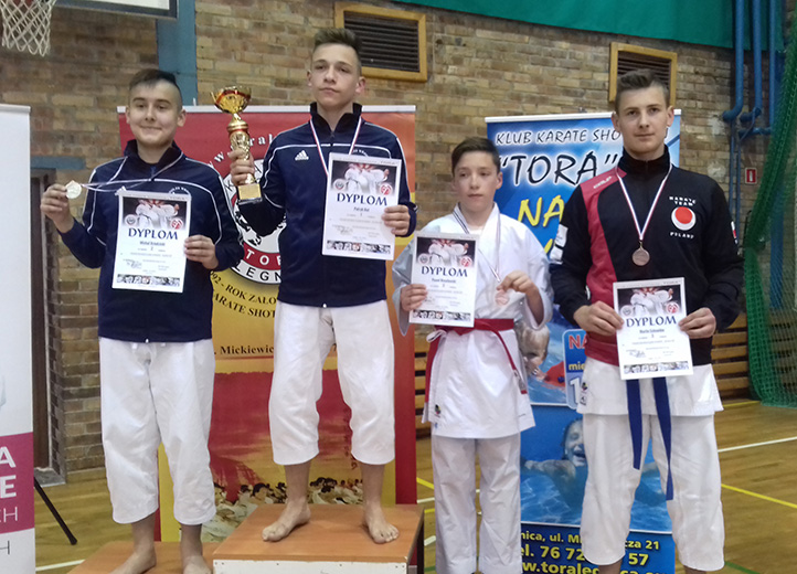 Medale karateków w Legnicy