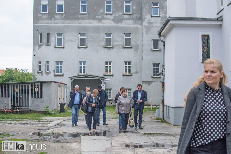 Wnętrza budynku po szpitalu w Środzie Śląskiej