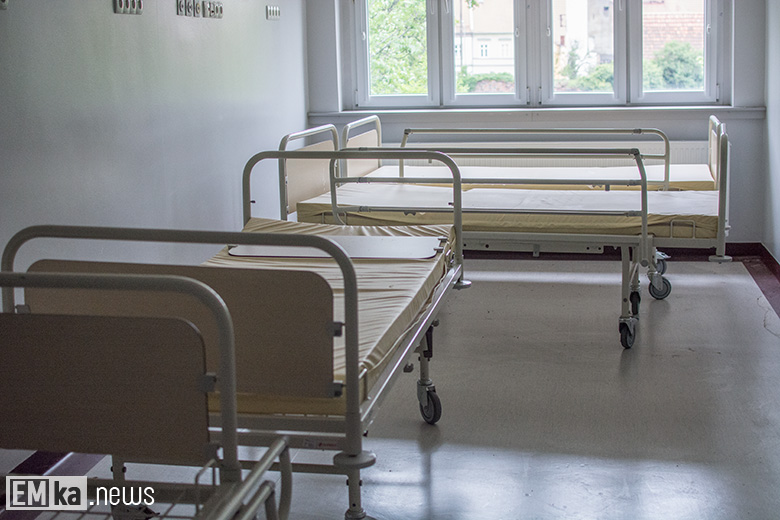 Wnętrza budynku po szpitalu w Środzie Śląskiej