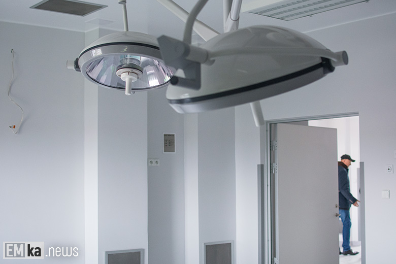 Wnętrza budynku po szpitalu w Środzie Śląskiej