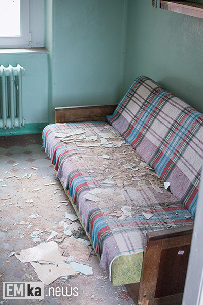 Wnętrza budynku po szpitalu w Środzie Śląskiej