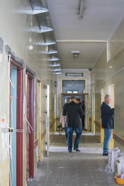 Wnętrza budynku po szpitalu w Środzie Śląskiej