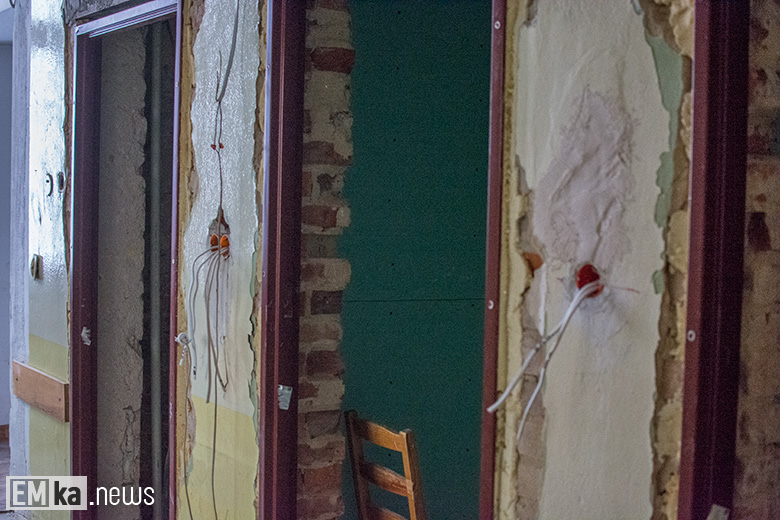 Wnętrza budynku po szpitalu w Środzie Śląskiej