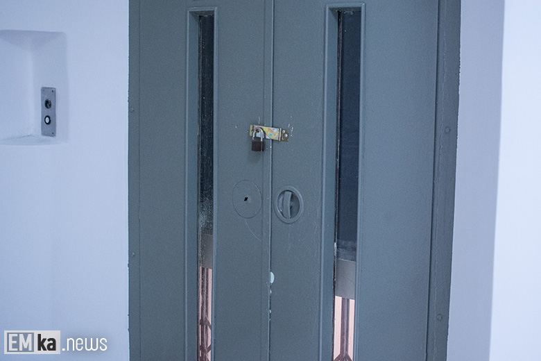 Wnętrza budynku po szpitalu w Środzie Śląskiej