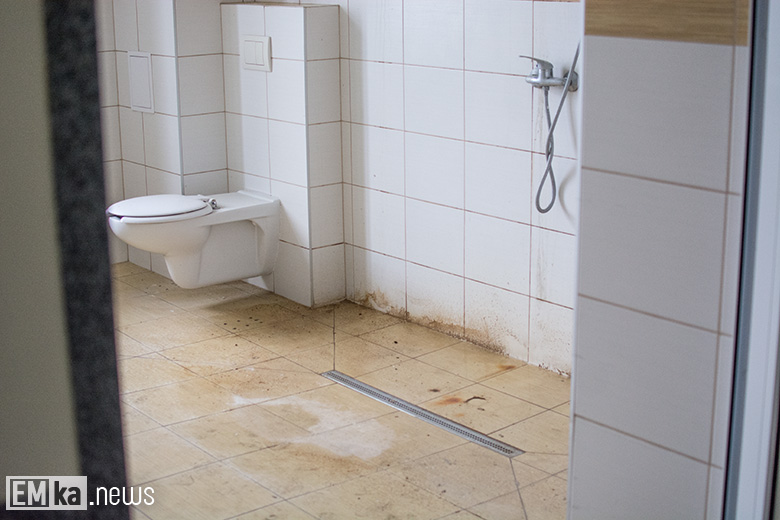 Wnętrza budynku po szpitalu w Środzie Śląskiej