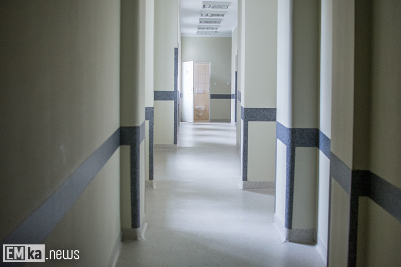 Wnętrza budynku po szpitalu w Środzie Śląskiej