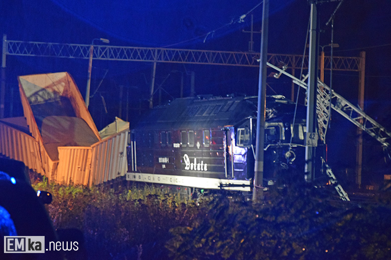 Pociąg towarowy wypadł z torów