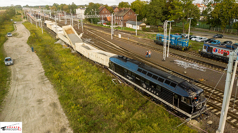 Pociąg towarowy wypadł z torów