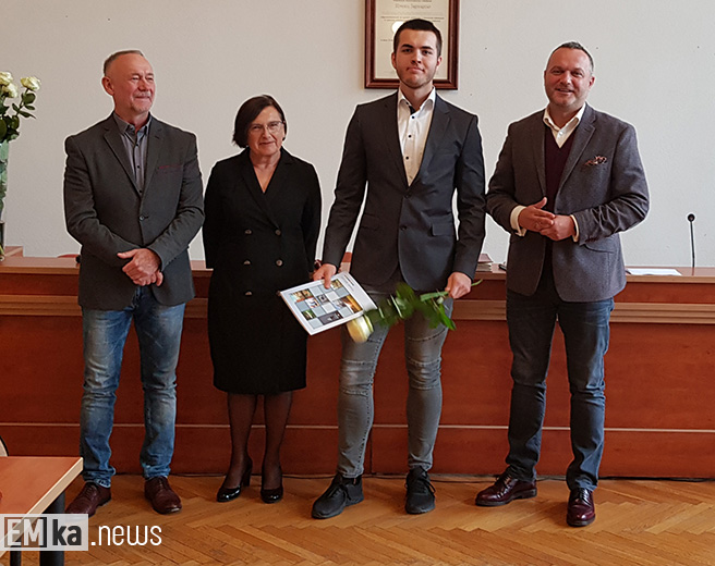 Najzdolniejsi uczniowie otrzymali stypendia