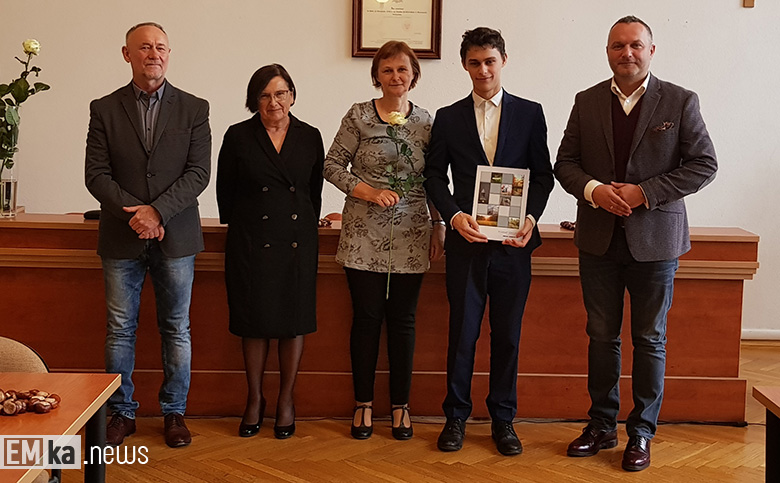 Najzdolniejsi uczniowie otrzymali stypendia