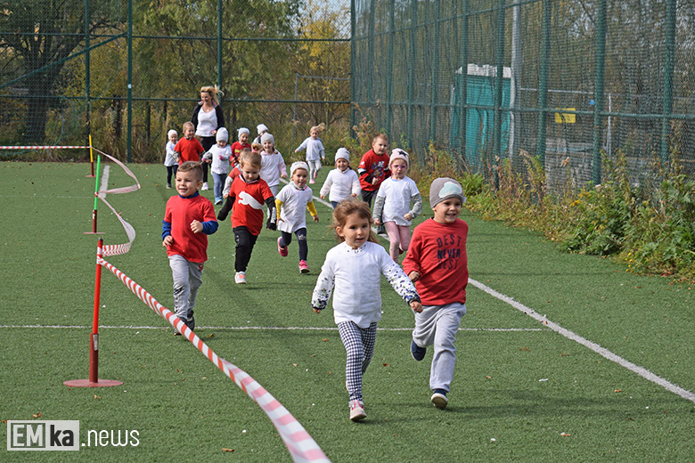 Barwny korowód i bieg przedszkolaków, czyli 15 lat Polski w UE w Malczycach