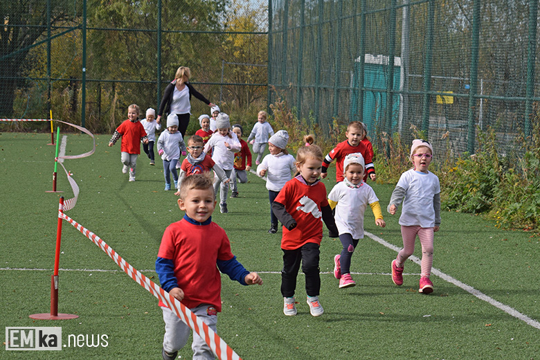 Barwny korowód i bieg przedszkolaków, czyli 15 lat Polski w UE w Malczycach